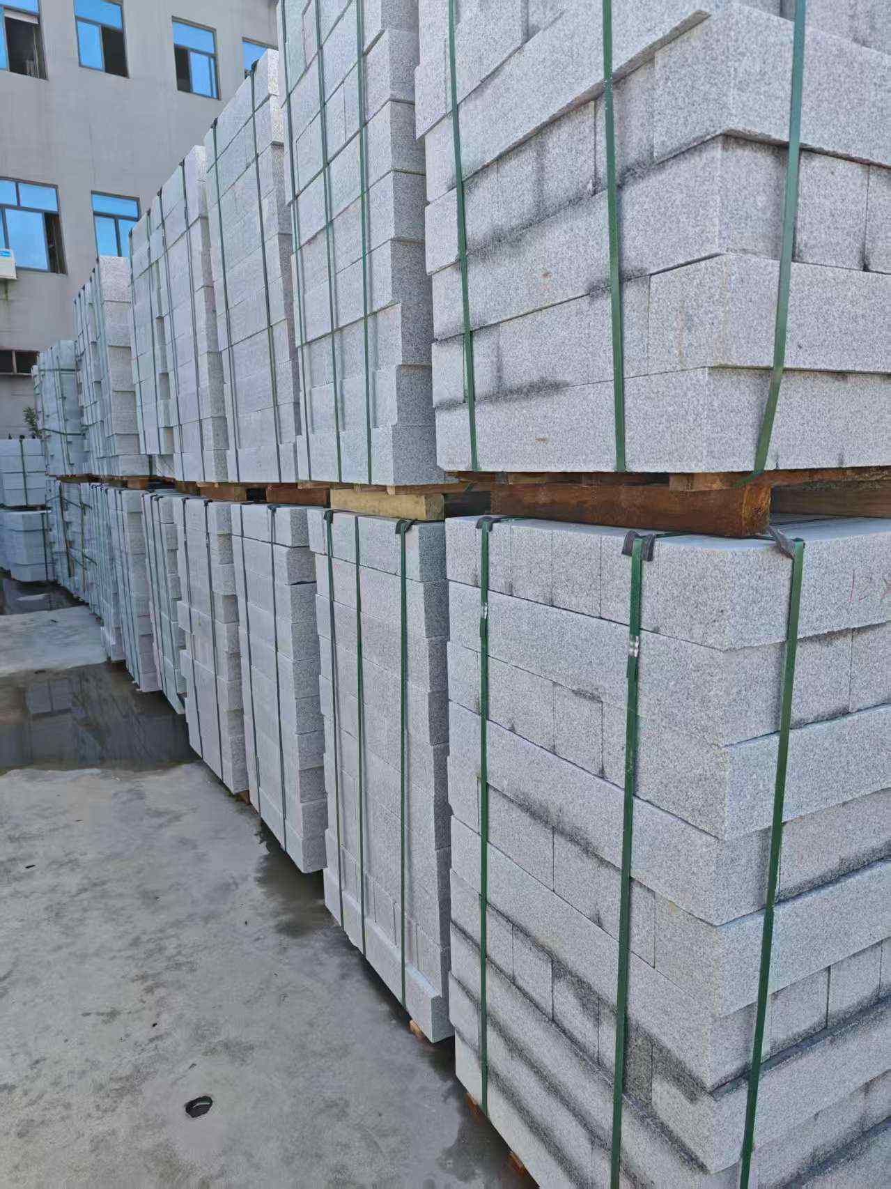 邯郸芝麻白路牙石，路侧石